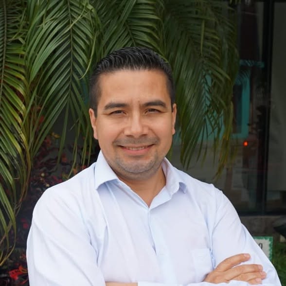 Dr. Javier Alejandro